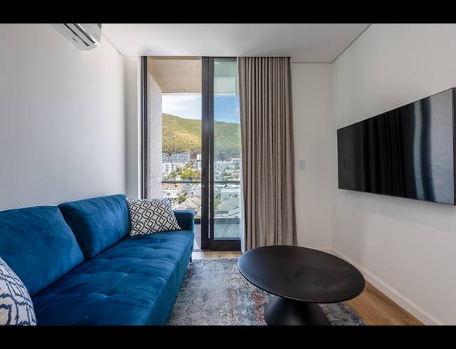 1 BEDROOM APARTMENT TO LET IN SEA POINT